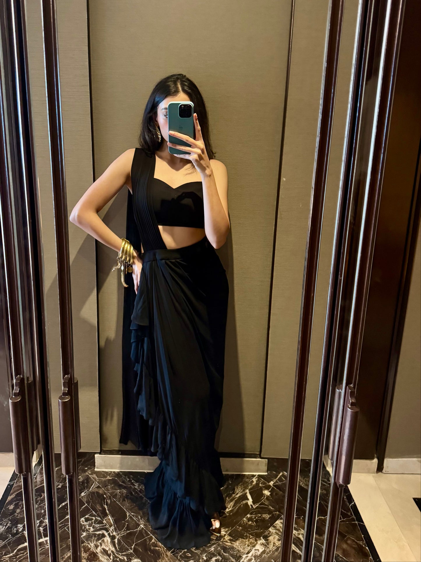 Madonna (black)